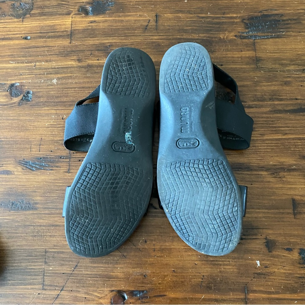 Munro‎ elastic double strap black sandal w/ Birkenstock footbed size 9 - Picture 2 of 14